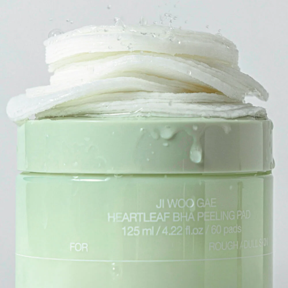 Тонизирующие пилинг-пэды с BHA-кислотой Celimax Ji Woo Gae Heartleaf BHA Peelind Pad
