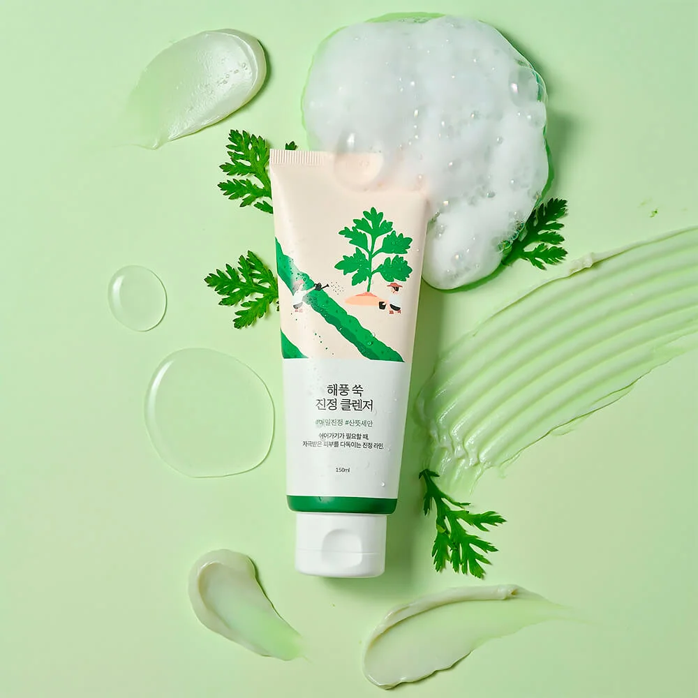 Успокаивающая пенка для умывания с полынью Round Lab Mugwort Calming Cleanser