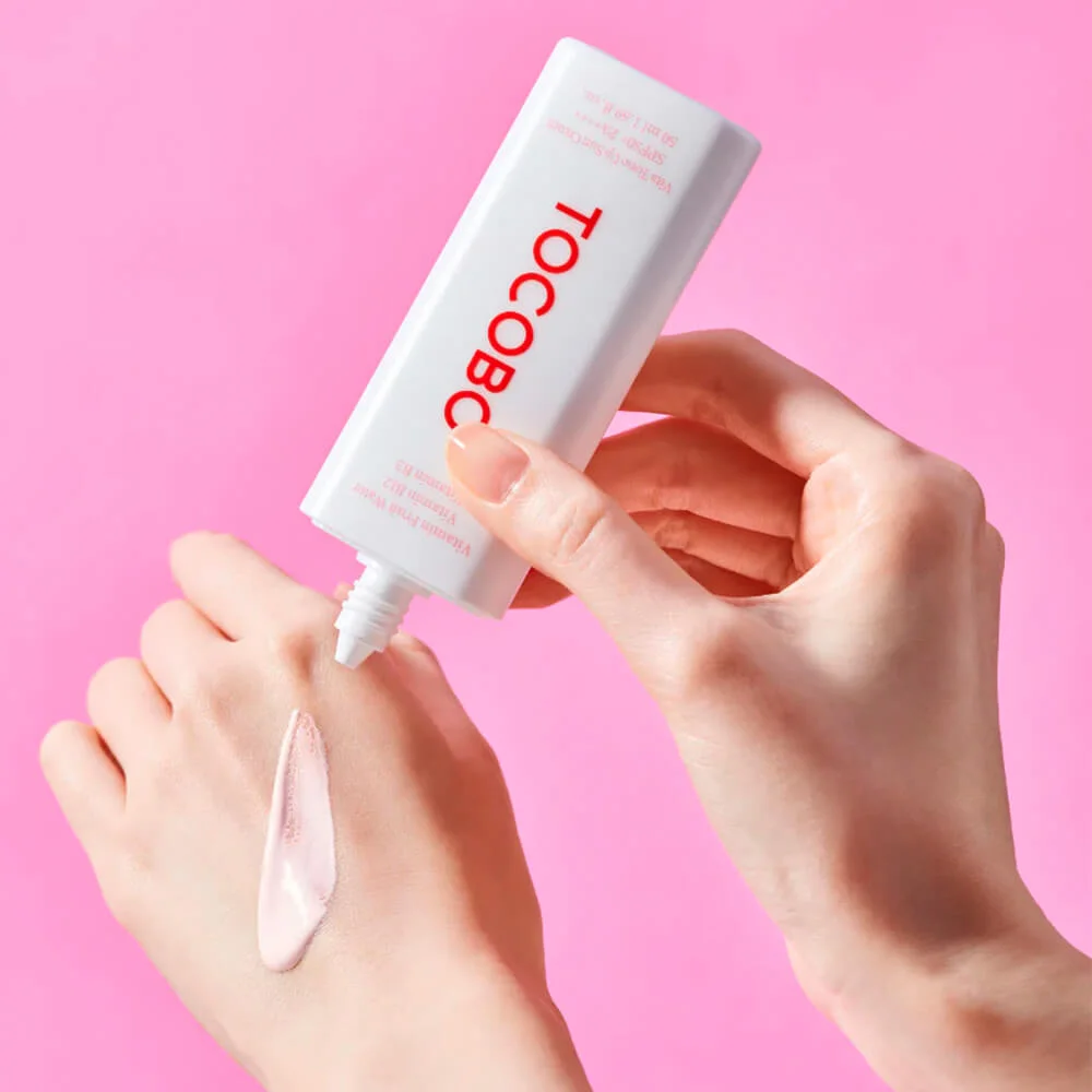Витаминный солнцезащитный крем с тонирующим эффектом Tocobo Vita Tone Up Sun Cream SPF50+ PA++++