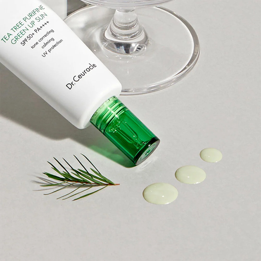 Солнцезащитный крем для проблемной кожи Dr.Ceuracle Tea Tree Purifine Green Up Sun SPF50+ PA++++