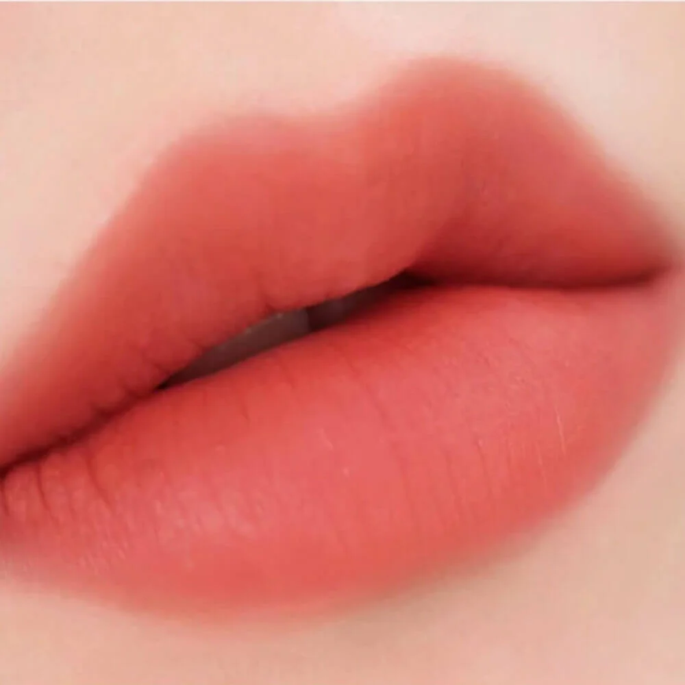 Шифоновая помада для губ с блюр-эффектом CLIO Chiffon Mood Lip 02 Rose Nut