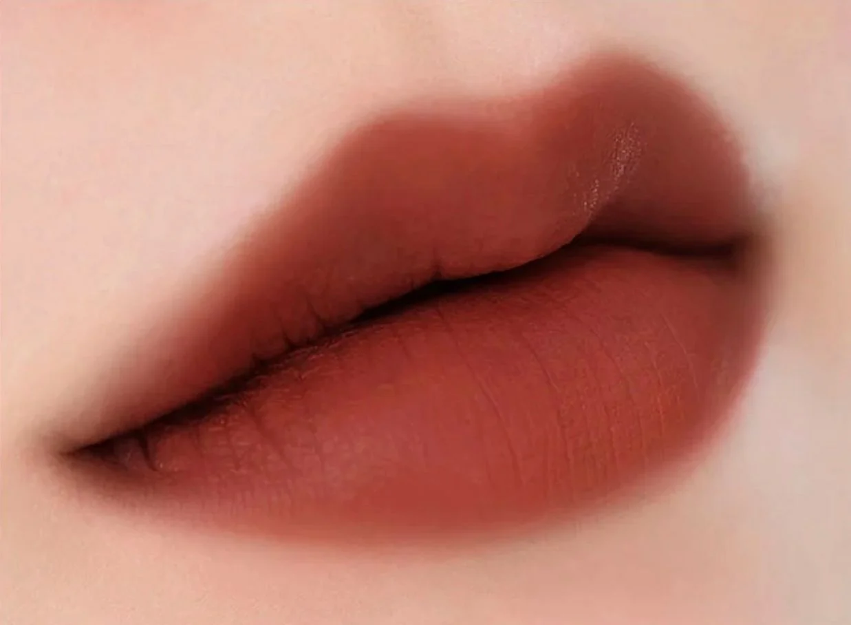 Шифоновая помада для губ с блюр-эффектом CLIO Chiffon Mood Lip 06 Cup Of Red