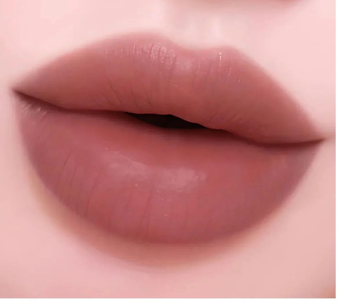 Полуматовый бархатный тинт с эффектом блюра Сlio Hug Blur Tint 07 Soulful Fig