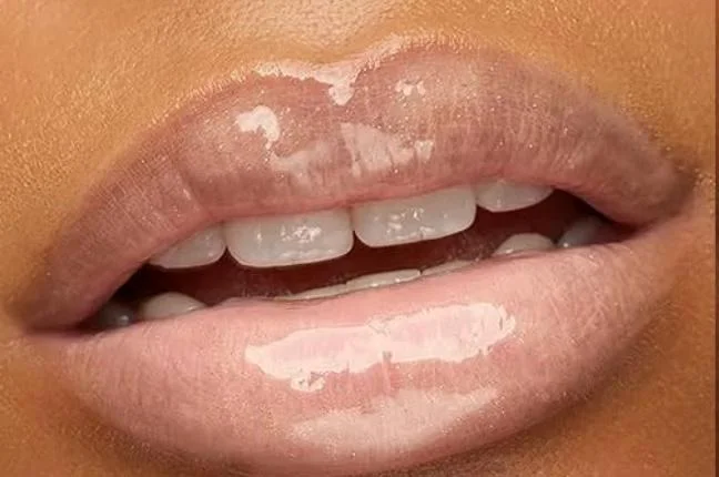 Лёгкий увлажняющий блеск KIKO 3D Hydro Lip Gloss 02