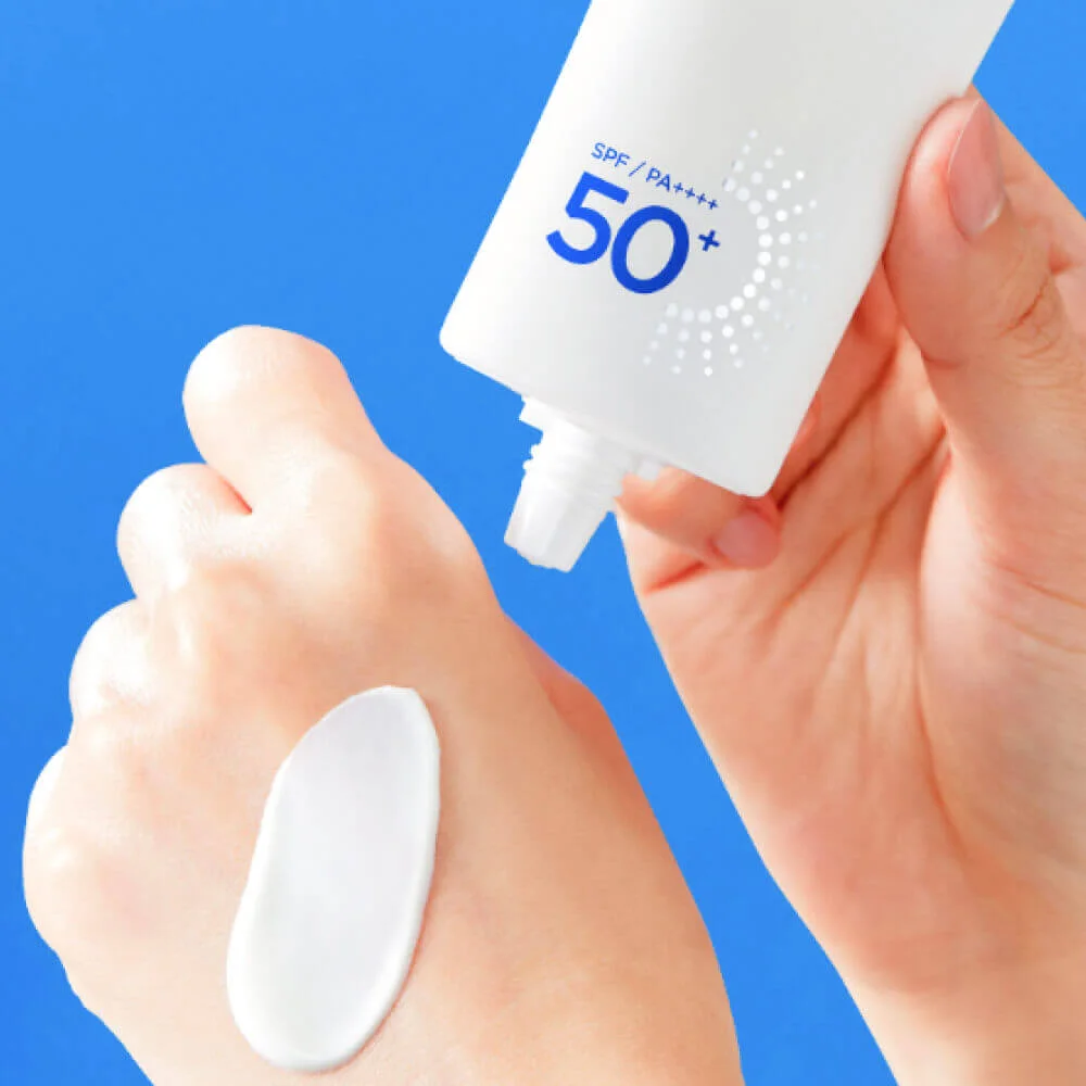 Гиалуроновый санскрин на фильтрах нового поколения Manyo Hyaluron Hydrating Sunscreen SPF50+ PA++++