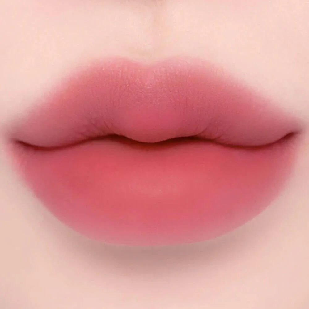 Бархатное суфле для губ и щёк Dasique Souffle Color Pot 13 Berry Milk Tea 13