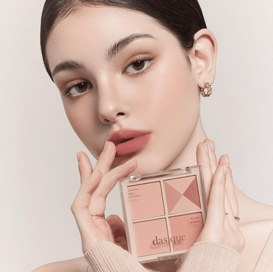 Палетка румян Dasique Mood Cheek 04 Beige Knit