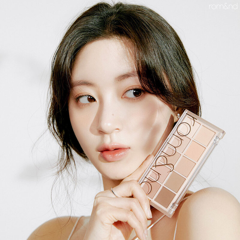 Большая палетка теней для век rom&nd Better Than Palette 05 Shade & Shadow Garden